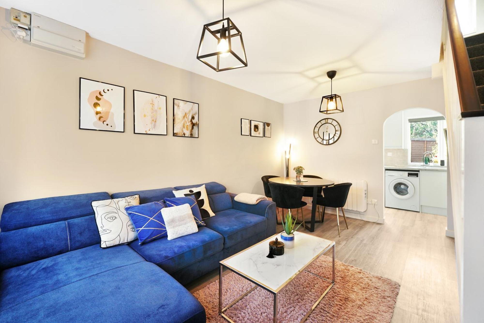 Cosy Corner In Aylesbury Near Stoke Mandeville Hospital & Town Centre With Private Parking 外观 照片