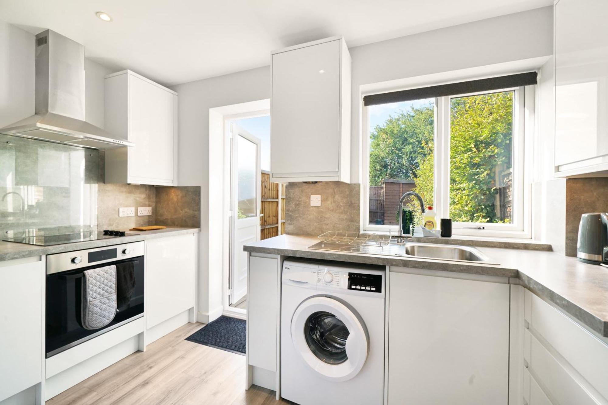 Cosy Corner In Aylesbury Near Stoke Mandeville Hospital & Town Centre With Private Parking 外观 照片