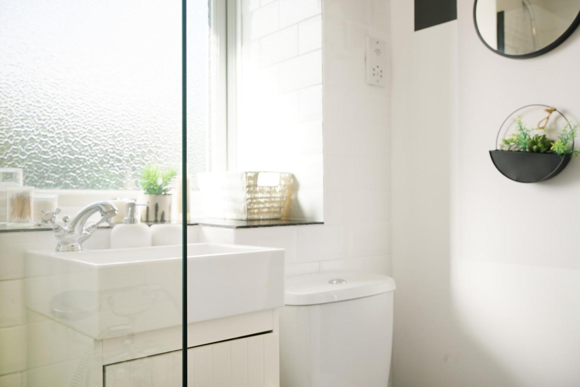 Cosy Corner In Aylesbury Near Stoke Mandeville Hospital & Town Centre With Private Parking 外观 照片